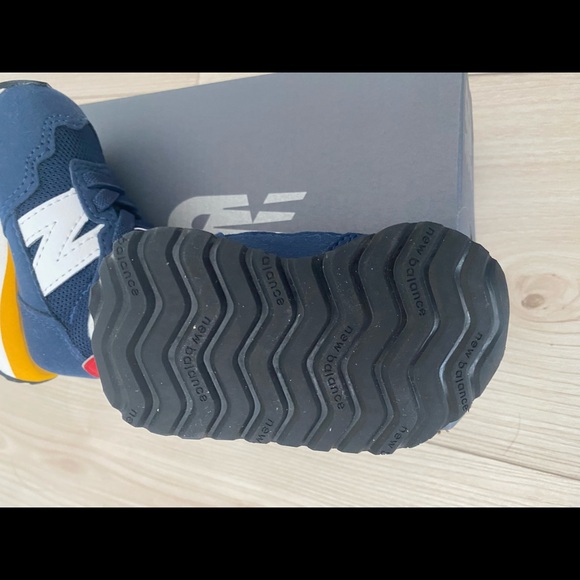 New Balance 237 Bungee Infant Toddler Shoe - Picture 4 of 4